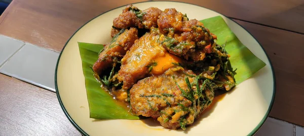 Thailand Food Rühren Gebratene Akazie Pennata Mit Tintenfisch Eiern — Stockfoto
