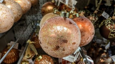 Yılbaşı ağacı süsleri