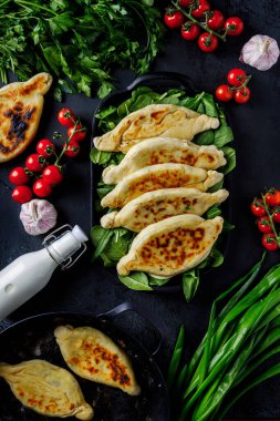 Gürcü turtaları el ele tutuşur