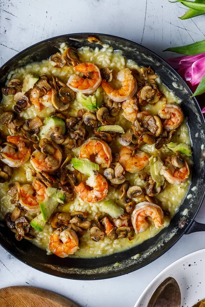 Karides ve mantarlı risotto adım adım tarifi