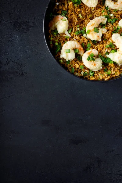 Deniz ürünleri, karides, pirinç ve yumurta, Asya mutfağı.