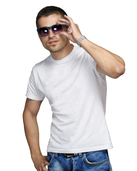 Stylowy mężczyzna w białej koszulce, projekt na koszulce — Zdjęcie stockowe