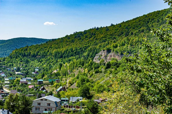 Samarskaya Luka Milli Parkı 'ndaki Shiryaevo köyü! Nikon D200 kamerasıyla çekilmiş.!
