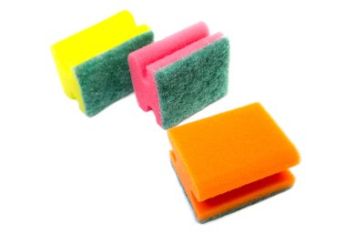 Tabak süngeri beyaz arkaplanda izole edildi