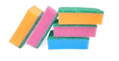 Beyaz bir arka plan üzerinde izole mutfak süngerler