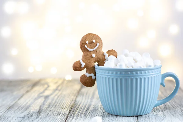Blue Cup Winter Hot Drink Marshmallows Gingerbread Man White Wooden — Stock Photo, Image