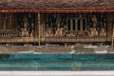 Wat Xieng tangası, Luang Pra bang 'ın en popüler tapınağı, Laos