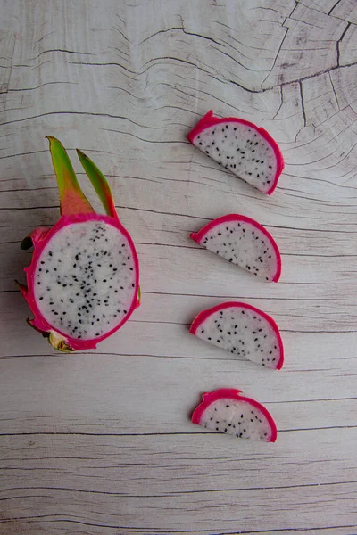 Dragon Fruit Wooden Spoon Isolated Wood Background — ストック写真