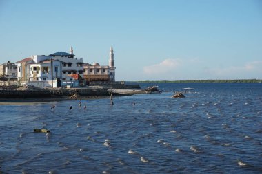 Mescid Madina Camii, Lamu, Kenya Limanı 'na bakın.