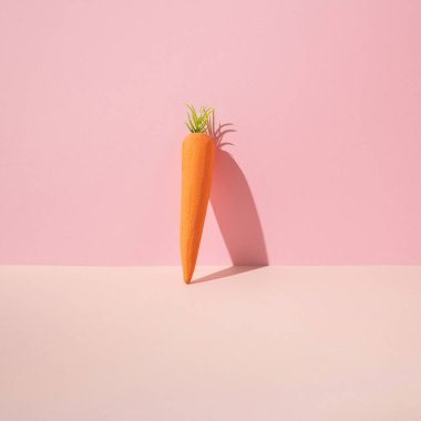 Mavi arka planda yapay turuncu köpük havuçlu sebze deseni.