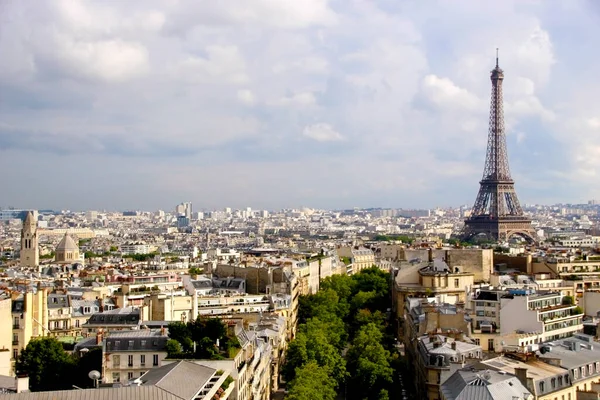 Flygfoto Över Paris Molnig Dag Med Eiffeltornet Bakgrunden — Stockfoto