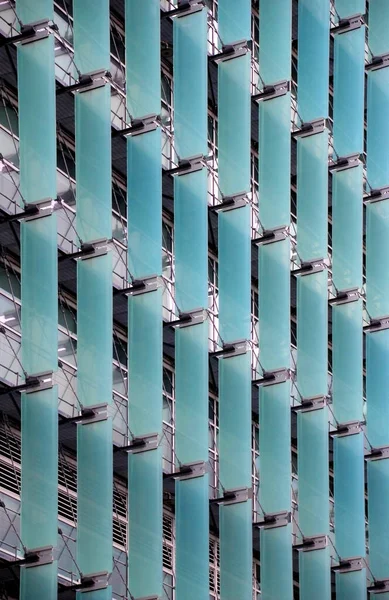 Facciata Architettonica Composta Ombrelloni Vetro Blu Verdastro — Foto Stock