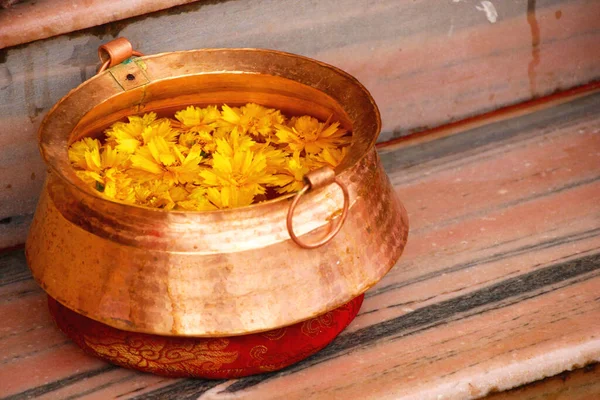 Image Container Full Petals Ritual Orange Petals Floating Water Metal — Stockfoto