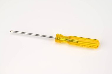 Phillips tornavida küçük sarı bir araçtır.