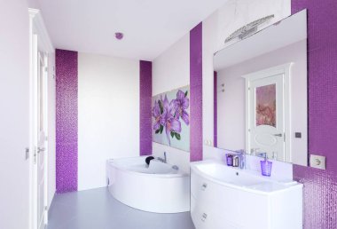 Modern banyo iç mozaik paneli ile. Mor ve beyaz duvara beyaz küvet