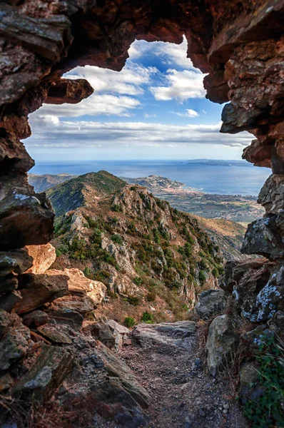 스페인 지로나 피레네산맥 중해를 바라보라 바다의 풍경은 만들어 졌습니다 카탈루냐 — 스톡 사진