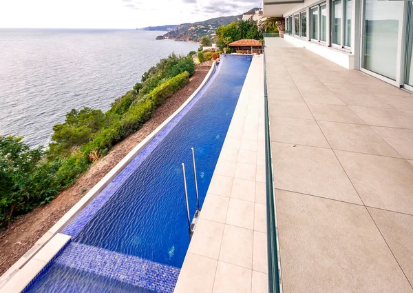 Meer Und Poolblick Von Der Terrasse Oder Vom Balkon — Stockfoto