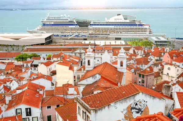 Nave Crociera Lusso Nel Porto Lisbona Portogallo — Foto Stock