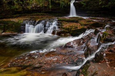 Panwar veya Sgwd y Pannwr Pontneddfechan Güney Galler, İngiltere'de yakınındaki Mellte Nehri üzerindeki alt Clun Gwyn şelale üzerinde yakınındaki Sgwd ISAF Clun Gwyn.