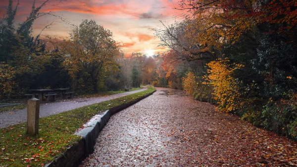 Puesta Sol Otoño Sobre Monmouthshire Canal Brecon Taff Trail Gales — Foto de Stock