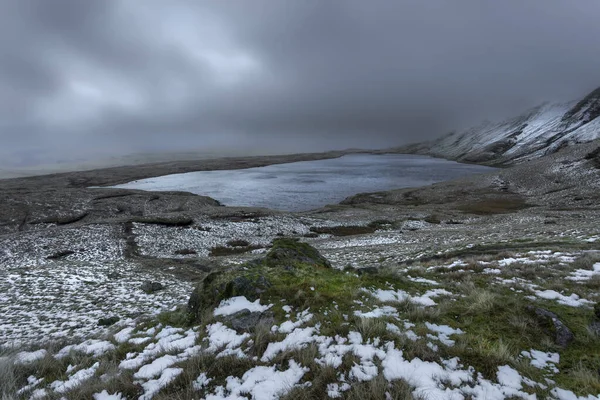 Inverno Nuvens Imponentes Llyn Fawr Brecon Beacons South Wales Reino — Fotografia de Stock