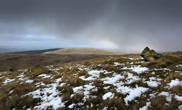 Nuvens Frias Que Envolvem Colinas Dos Beacons Brecon Reino Unido — Fotografia de Stock