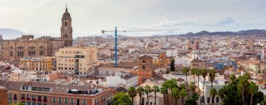 Malaga, İspanya - 25 Eylül 2022: Güney İspanya 'da Endülüs' te bir Roma Katolik Rönesansı olan Malaga Katedrali