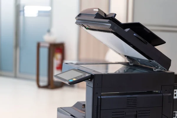 복사기 Photocopier 네트워크 프린터 Network Printer 종이를 스캔하고 복사하기 사무용 — 스톡 사진