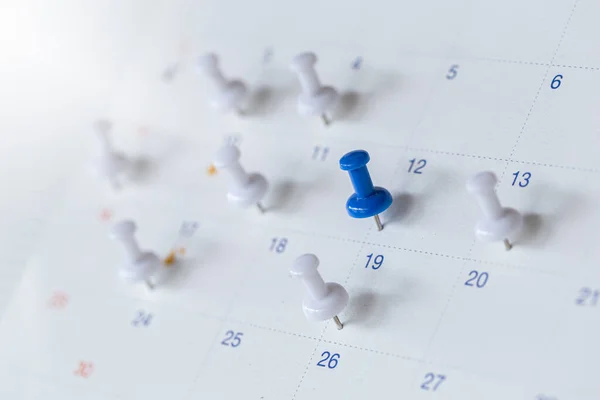 关闭日历 计划人员和组织者 以计划和提醒日常约会 会议议程 时间表 时间表和管理 — 图库照片