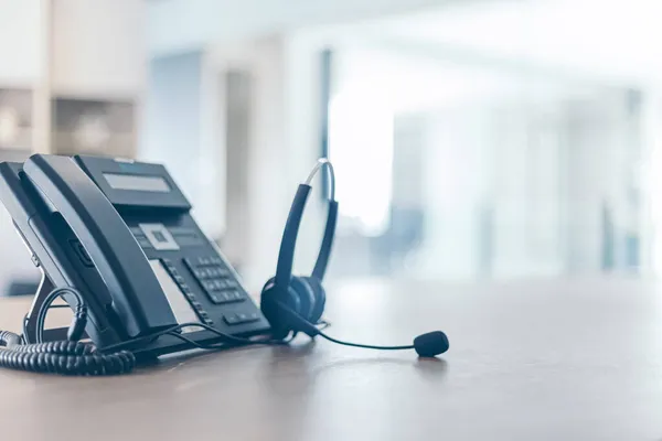 Επικοινωνία Υποστήριξη Τηλεφωνικό Κέντρο Και Εξυπηρέτηση Πελατών Βοήθεια Desk Τηλεφωνικό — Φωτογραφία Αρχείου