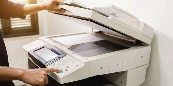 인쇄업자 프린터 스캐너 레이저 복사기 사무실 컨셉트 — 스톡 사진
