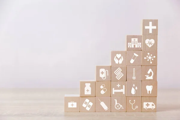 Health Insurance Concept Hand Arranging Wood Block Stacking Icon Healthcare — Stock Photo, Image