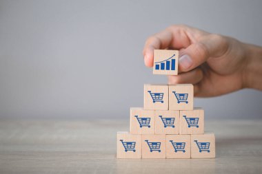 İndirimli hacim artışı, işletme odun küpü ve ikon alışveriş arabası grafikleri..