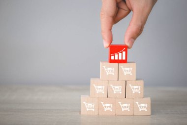 İndirimli hacim artışı, işletme odun küpü ve ikon alışveriş arabası grafikleri..