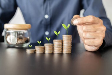 Para yığını, iş geliştirme başarıya ve büyüyen büyüme konseptine