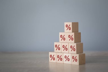 Tahta bloklar, simge yüzdesiyle yukarı doğru diziliyor,