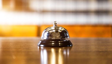 Otel servisi zili, birinci sınıf hizmet işi kavramı..