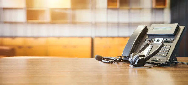 Headset Customer Support Equipment Call Center Ready Actively Service Communication — ストック写真