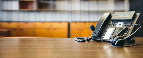 Headset Und Kundendienstausrüstung Call Center Bereit Für Aktiven Service Kommunikationsunterstützung — Stockfoto