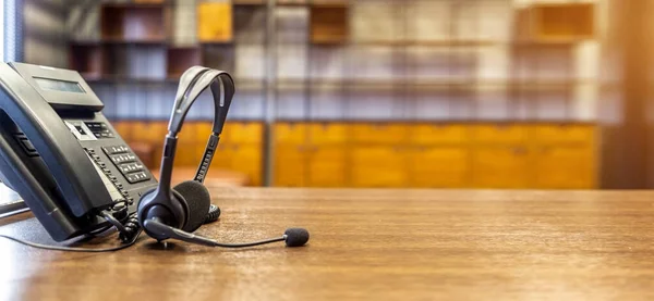 Headset Customer Support Equipment Call Center Ready Actively Service Communication — Fotografia de Stock