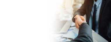 Ortaklık kavramı - tokalaşma iş ortakları başarılı takım lideri girişimciliği .