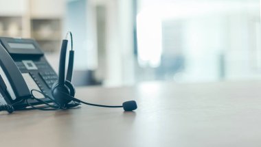 İletişim desteği, çağrı merkezi ve müşteri hizmetleri yardım masası (çağrı merkezi) konsepti