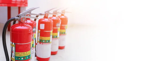 Вогнегасники Доступні Пожежних Надзвичайних Ситуаціях — стокове фото