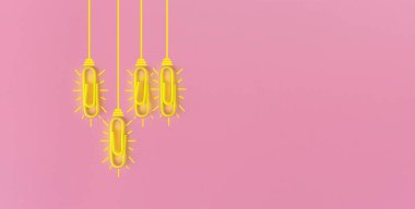 Kağıt ataç, düşünme, yaratıcılık, mavi arka planda ampul, yeni fikirler kavramı ile harika fikirler..