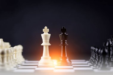 Satranç tahtası oyunu Stratejisi, Planlama ve Karar konsepti, başarı için iş çözümleri.