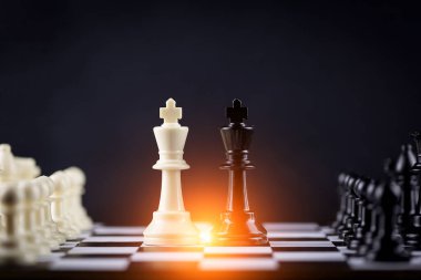 Satranç tahtası oyunu Stratejisi, Planlama ve Karar konsepti, başarı için iş çözümleri.