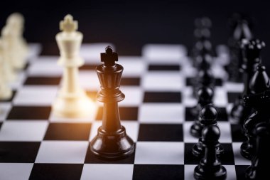 Satranç tahtası oyunu Stratejisi, Planlama ve Karar konsepti, başarı için iş çözümleri.