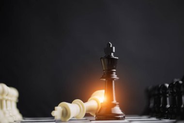 Satranç tahtası oyunu Stratejisi, Planlama ve Karar konsepti, başarı için iş çözümleri.