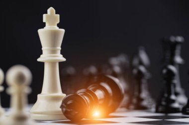 Satranç tahtası oyunu Stratejisi, Planlama ve Karar konsepti, başarı için iş çözümleri.