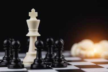 Satranç tahtası oyunu Stratejisi, Planlama ve Karar konsepti, başarı için iş çözümleri.